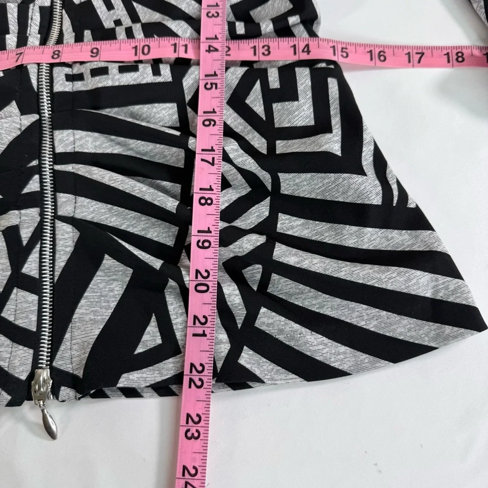 Joseph Ribkoff Geometric Ruched Striped Fitted Zip Blazer Light Jacket SZ 10 EUC